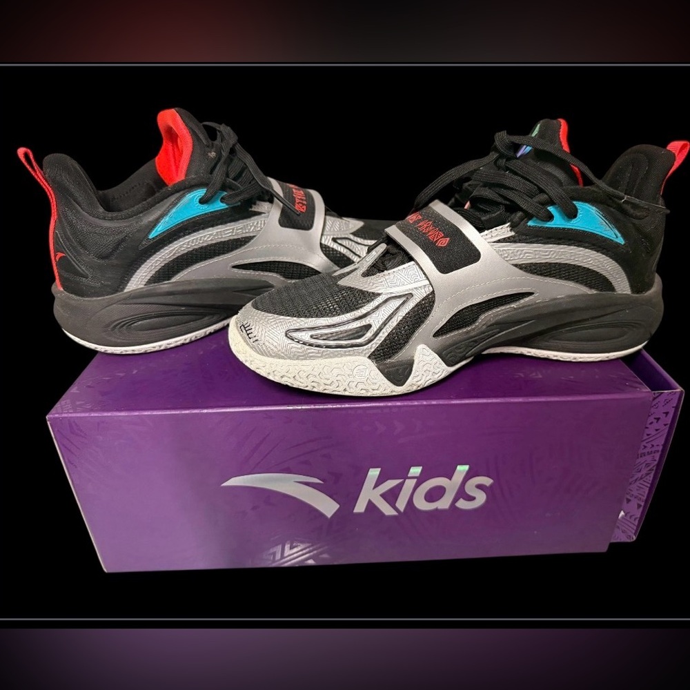 Stylish Kids' Sneakers in Black, Gray, and Blue